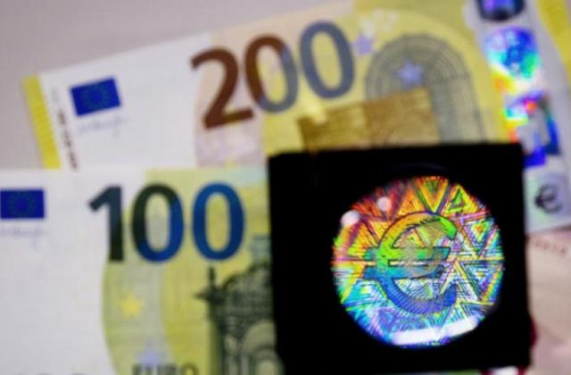 Пускат в обращение новите 100- и 200-еврови банкноти
