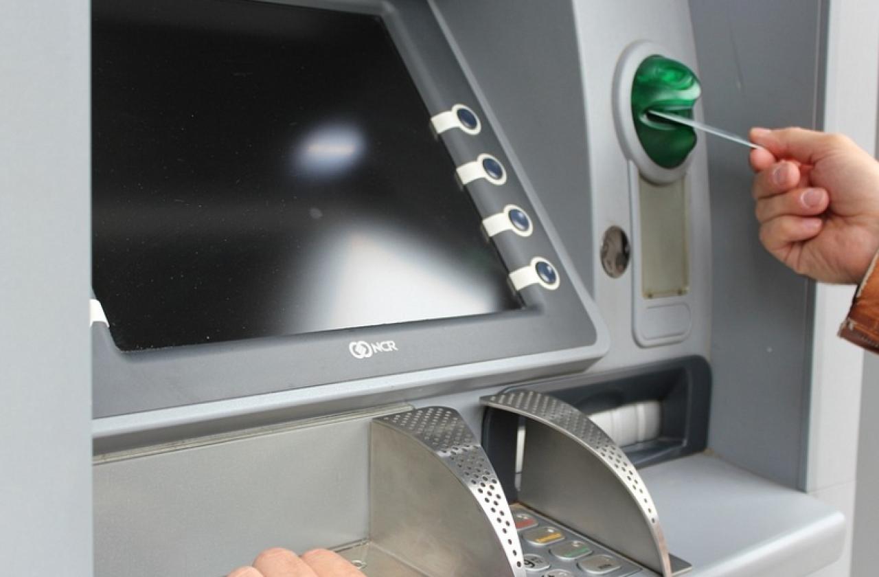 Полицията разследва иновативни обири на банкомати в столицата