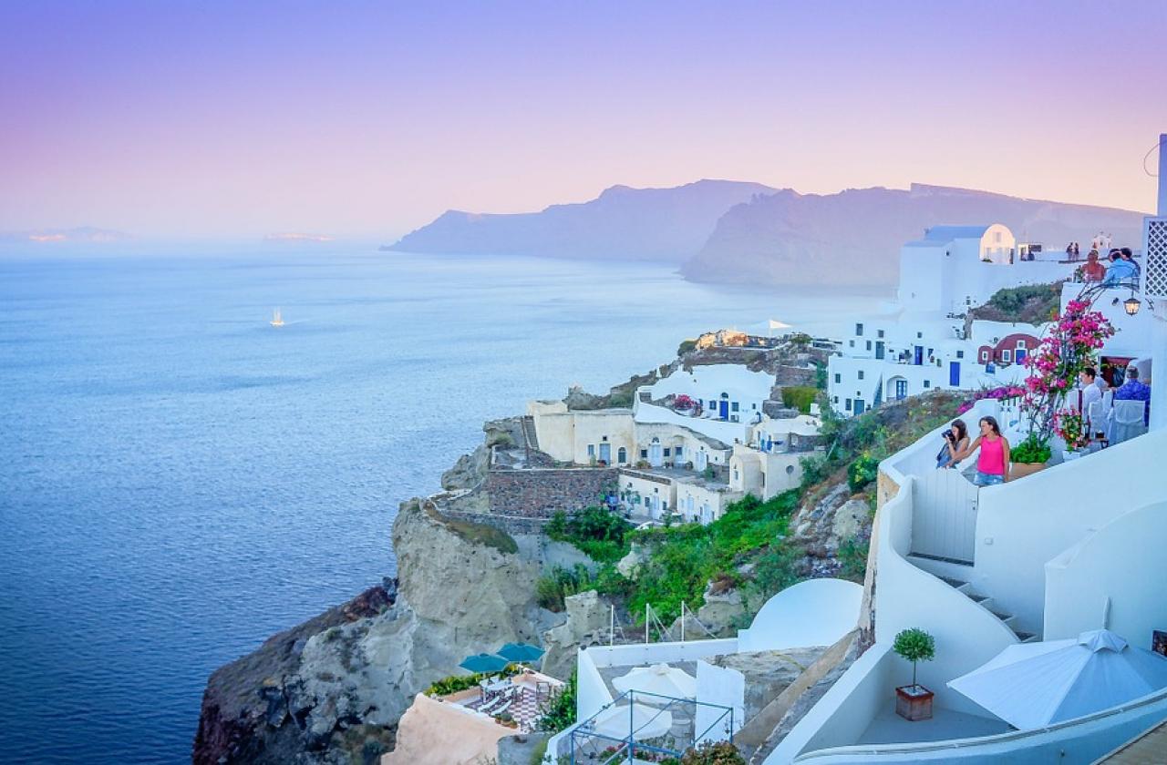 Гърци се надпреварват с ниски оферти за есенно море