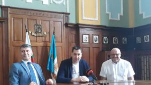 отбори пари