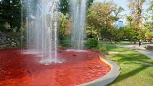 фонтан в червено в София