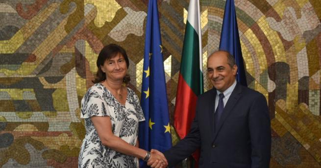 Със заповед на премиера Бойко Борисов от длъжността заместник министър на