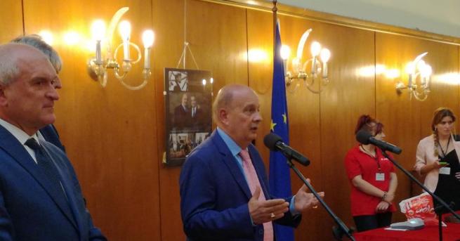 Визионер дипломат избиран четири пъти за премиер Депутатът от ГЕРБ