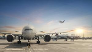 Европейската комисия подготвя план който първоначално да изключи дългите полети