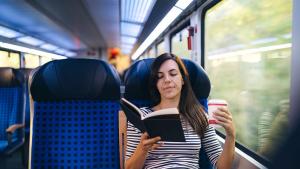 четене във влак