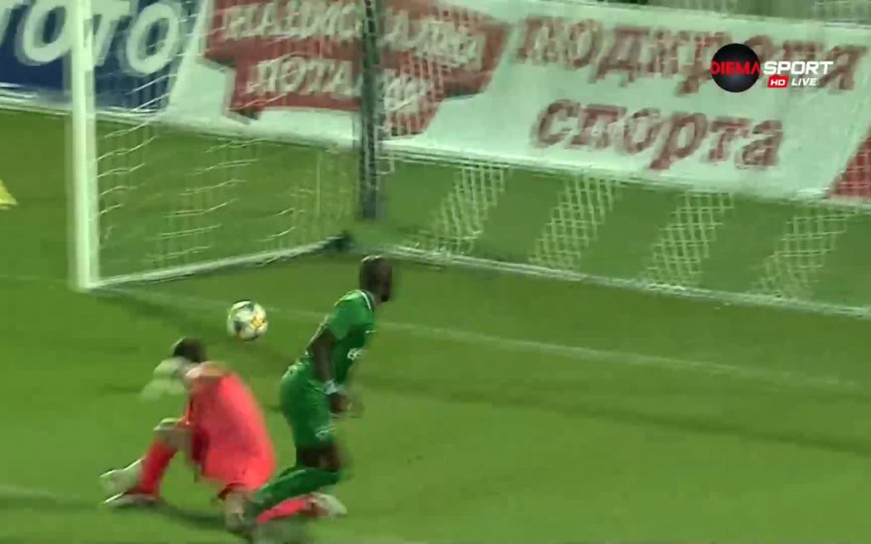 Лудогорец подпечата успеха си над Етър с втори гол в