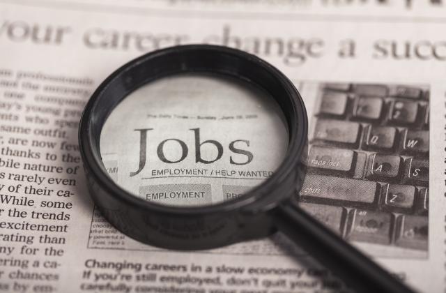 През декември 2022 г. се наблюдават малко под 28 000