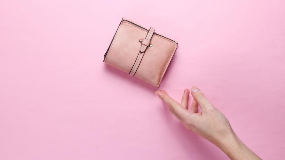 Снимка: 5 неща, които не трябва да носите в портфейла си: те отблъскват парите и късмета