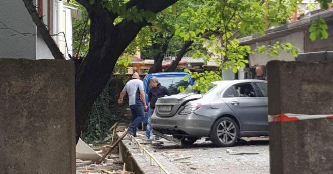 България Взривиха колата на помощник на ЧСИ Това е станало