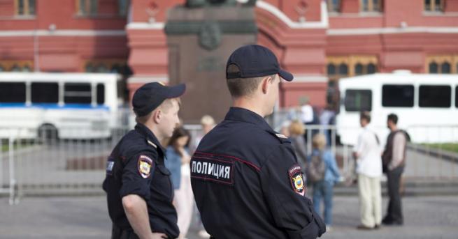 Руската полиция арестува шаман тръгнал пеш от Сибир към Москва
