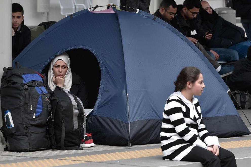 Гръцката полиция е спасила група от 92 нелегални мигранти, които