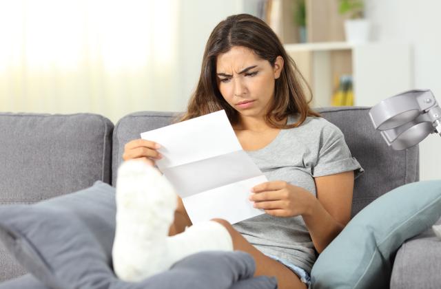 Декември е месецът с много празници. Но наред с настроението