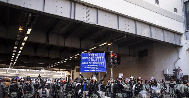 Икономиката на Хонконг е загубила най малко 2 8 млрд хонконгски долара