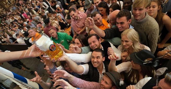 Популярният германски фестивал на бирата Октоберфест бе отменен заради коронавруса