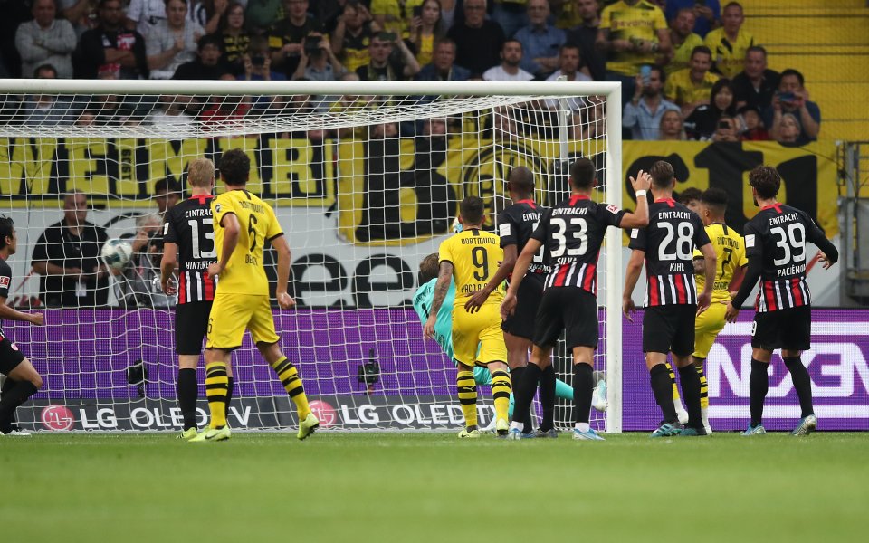 Отборът на Борусия Дортмунд допусна втора грешна стъпка в шампионатната