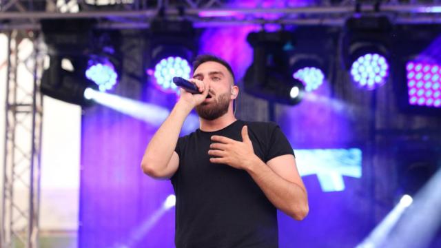Любов от пръв поглед: Кристин и Тото от „СкандаУ“ (ВИДЕО)
