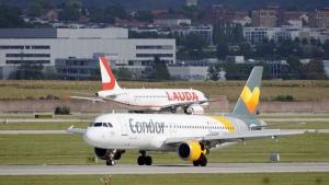 Томас Кук самолети