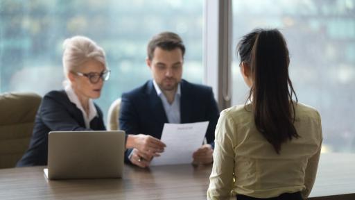  <p><strong>8 въпроса,</strong> с които да внимаваме на <strong>интервюто за работа</strong></p> 