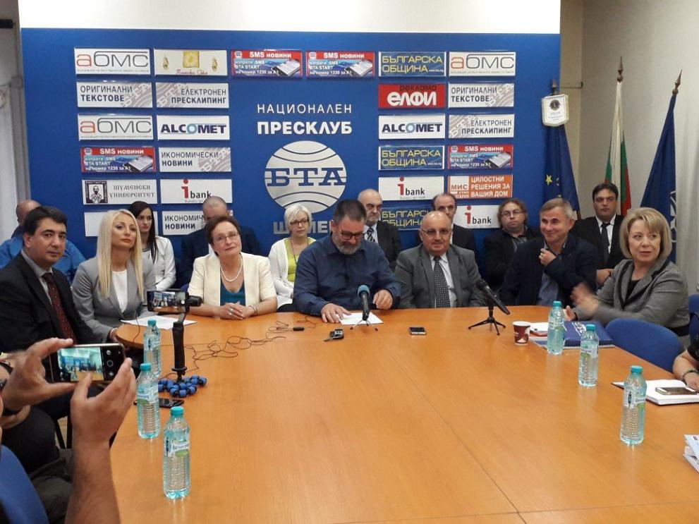Листата е от доказани професионалисти, обяви Драев.