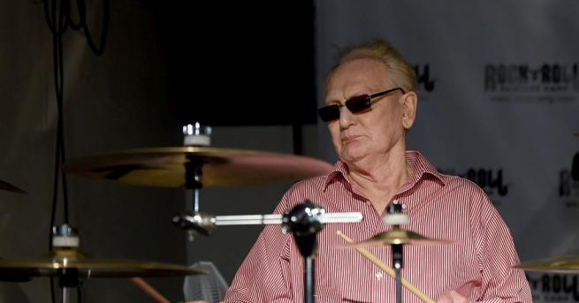 80 годишният барабанист на легендарната група Крийм Cream Джинджър Бейкър е