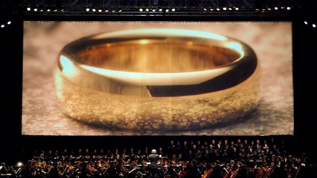 Кейтлин Луск ще пее във филм-концерта „Lord of the Rings: Завръщането на краля“