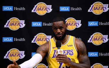 ЛеБрон Джеймс и Джеймс Хардън са поредните две суперзвезди от