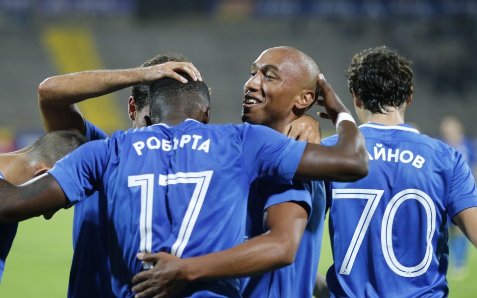 Отборите на Левски и Ботев Враца играят при резултат 2:0