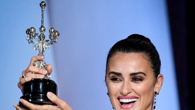 Пенелопе Крус с престижна награда от фестивала Сан Себастиан (ВИДЕО/СНИМКИ)