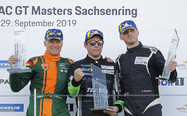 Интригата в Carrera Cup остана до последната обиколка на Заксенринг