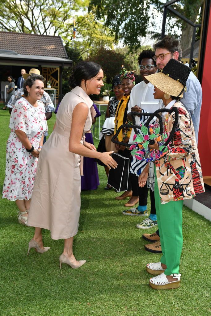 Най-добрите мигове от приключението на херцога и херцогинята на Съсекс Хари и Меган и 4-годишния им син Арчи в Африка.