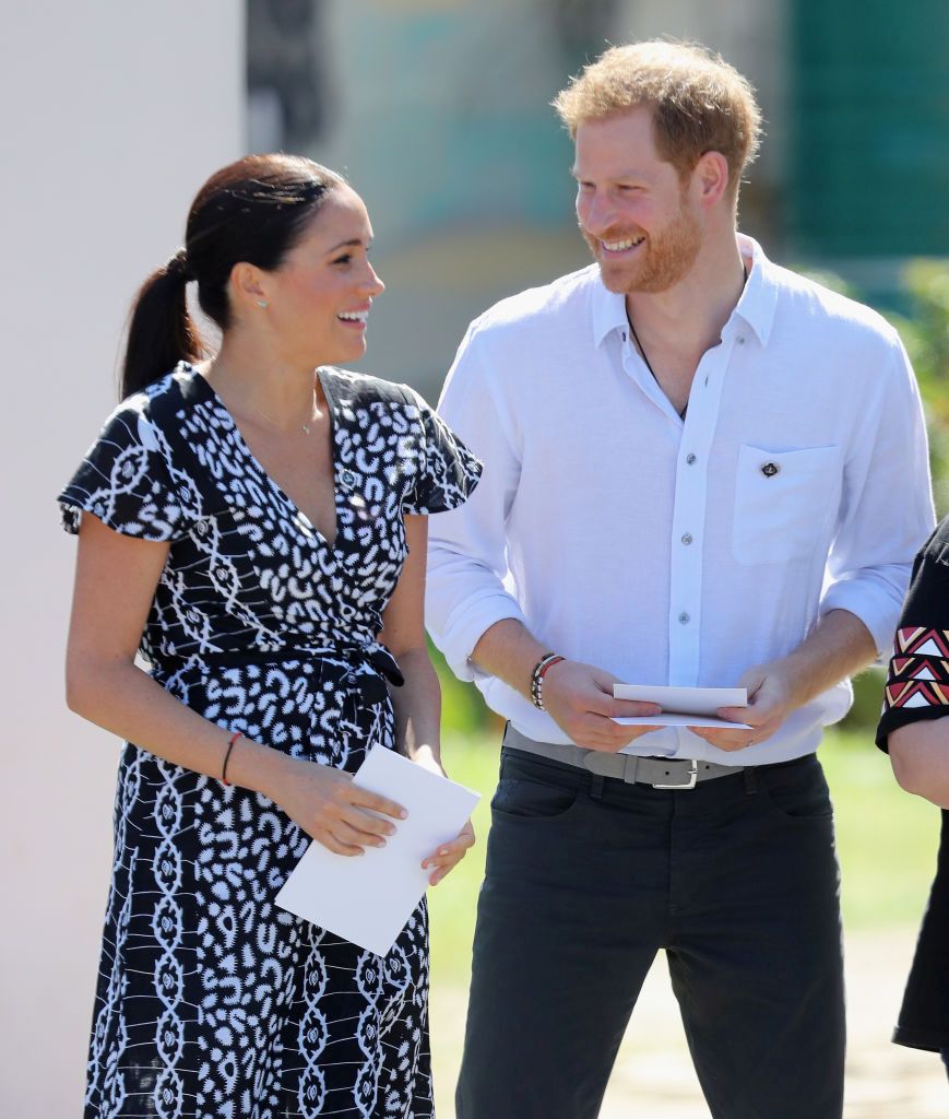 Тоалетите, които Меган носеше по време на визитата в Африка