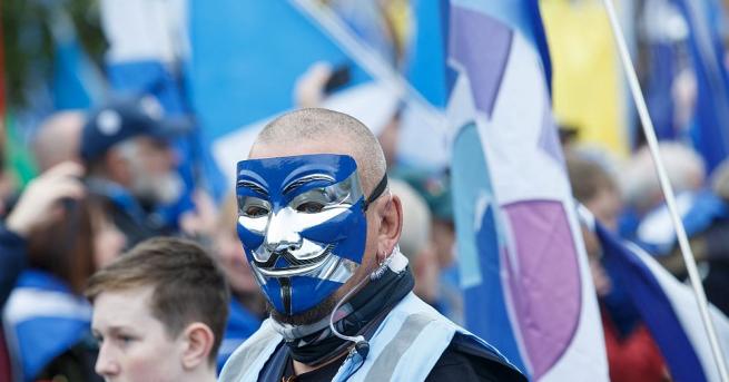Хиляди хора се включиха в шествие за независимост в шотландската