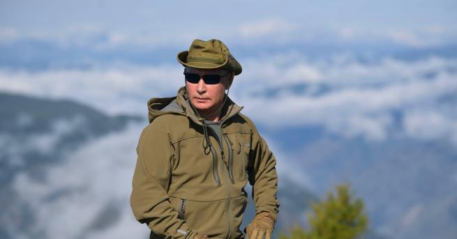 Свят Путин става днес на 67 бра гъби над облаците