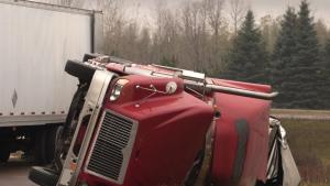 Катастрофирал камион стои повече от седмица на АМ Тракия Превозното средство се