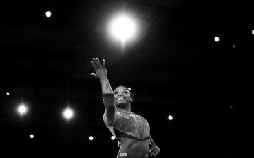В света на спортната гимнастика се случват исторически постижения Симон