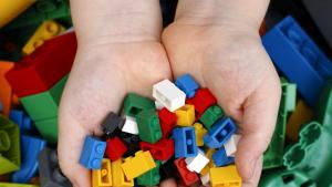 Световният лидер на играчките датският производител на детски конструктори Lego