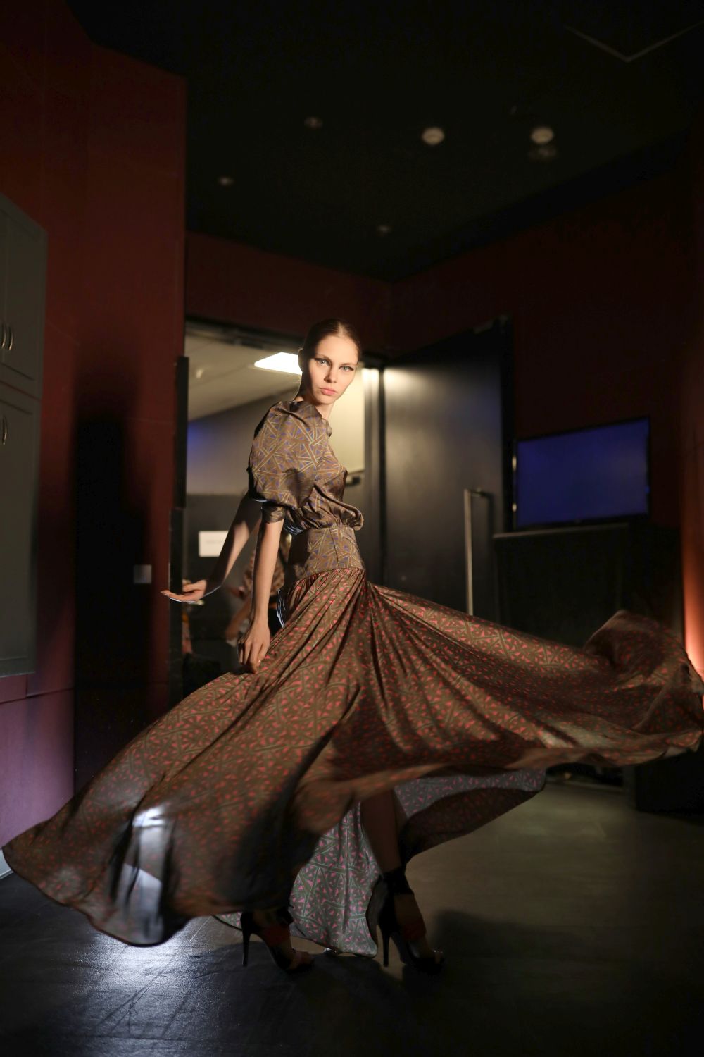 Топли цветове, шарени десени и много екзотика в Седмицата на модата в Истанбул.