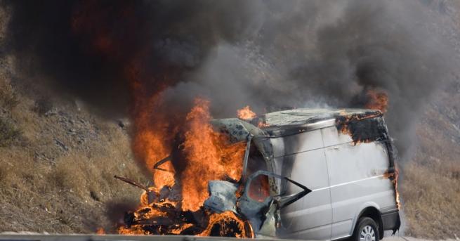 Микробус се запали тази сутрин на автомагистрала Хемус съобщи Агенция