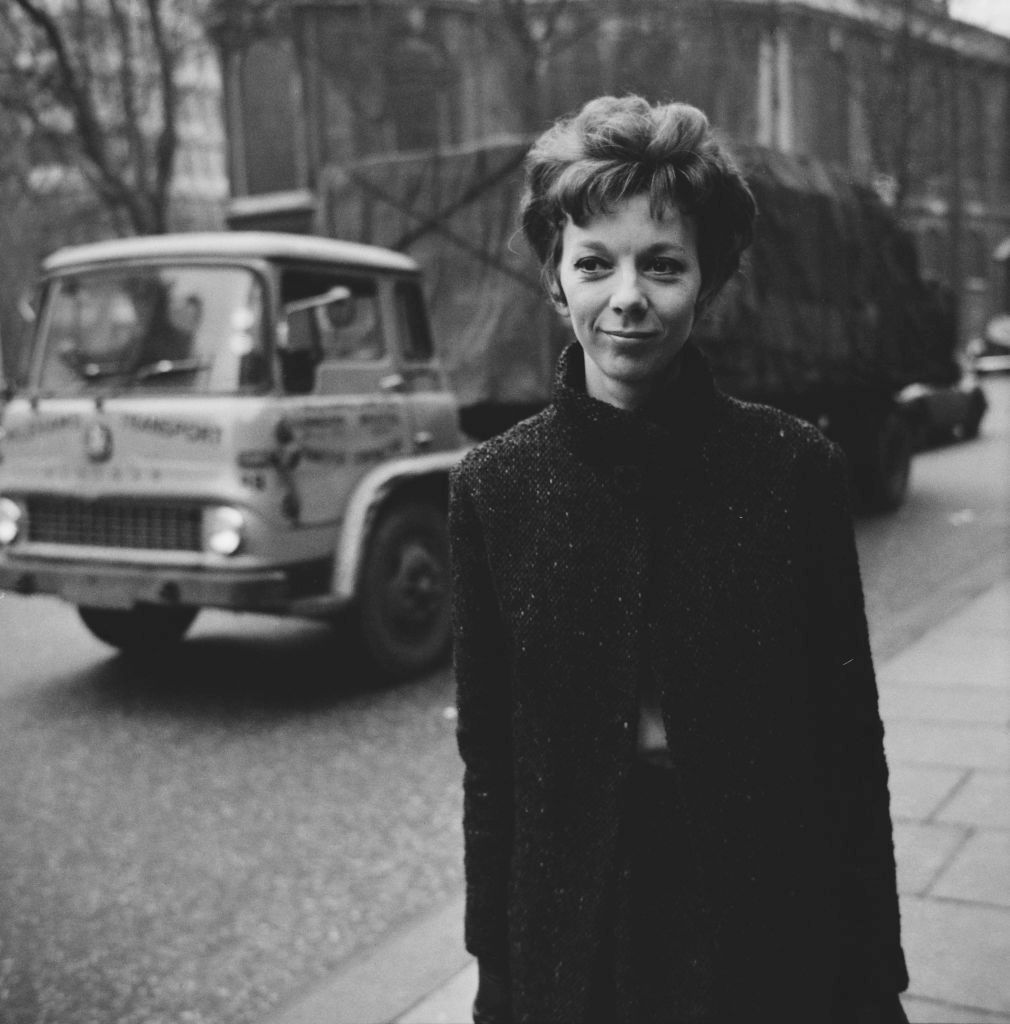 Анна Меси (1937-2011) в „Пиночет в Субурбия” от 2002 г.