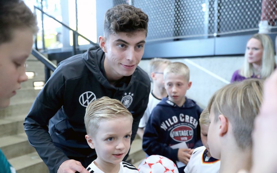 Барселона ще се опита да привлече младия талант на германския