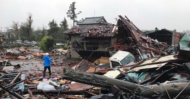 Япония се готви за най мощния тайфун който ще я връхлети