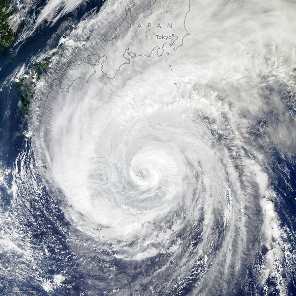 Япония тайфун