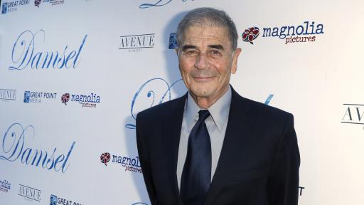  Робърт Форстър 