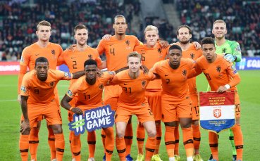 Отборът на Холандия постигна трудна но ценна победа с 2 1