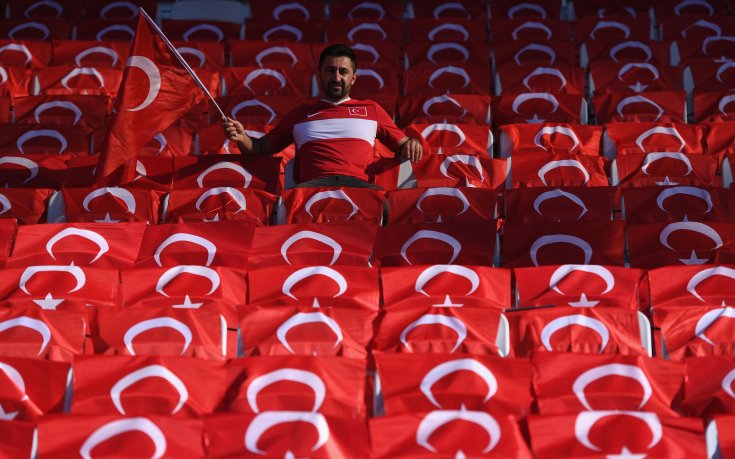 УЕФА ще разследва Турция