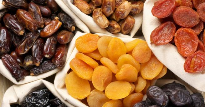 Диетолози съветват кои са най здравословните сушени плодове информира РИА Новости