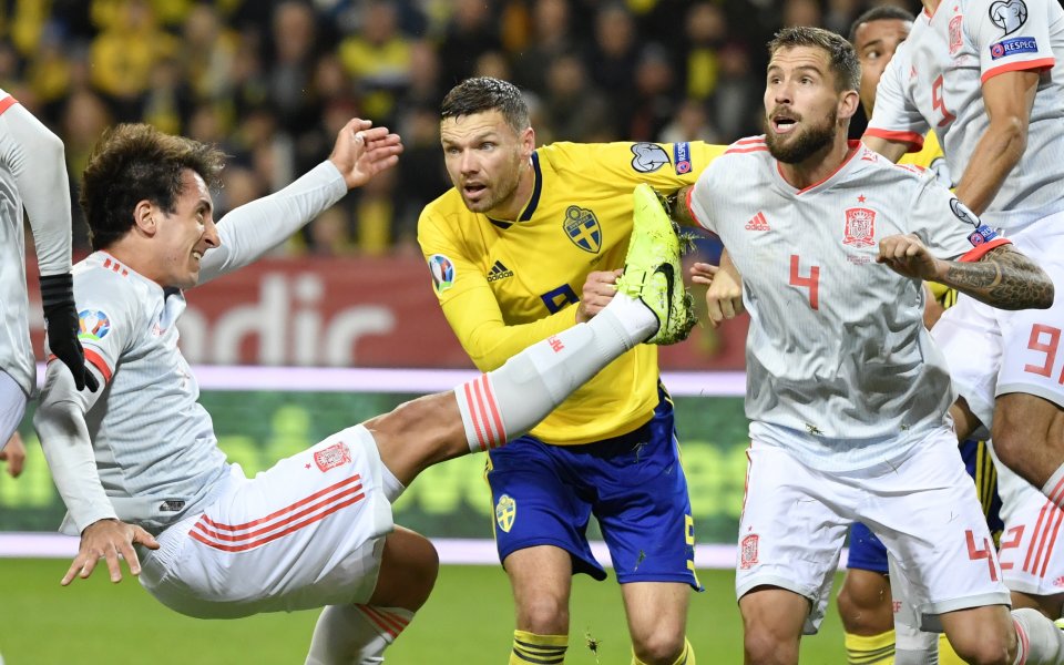 Испанският национален отбор стана поредният водещ тим на Стария континент,