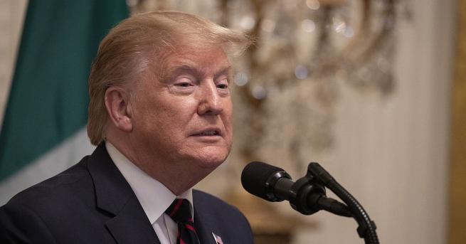 Председателят на Камарата на представителите Нанси Пелоси умело отблъсна атака