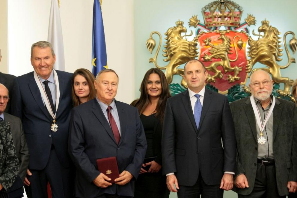  Президентът връчи висши държавни оценки на шестима изтъкнати българи 