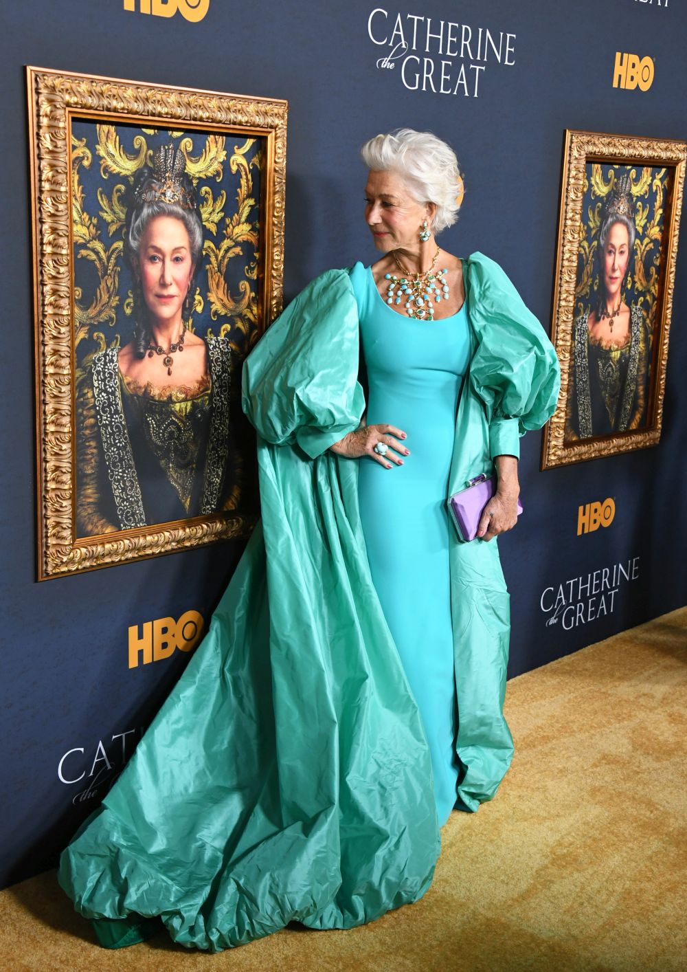 Какво облече Хелън Мирън за премиерата на „Екатерина Велика“
